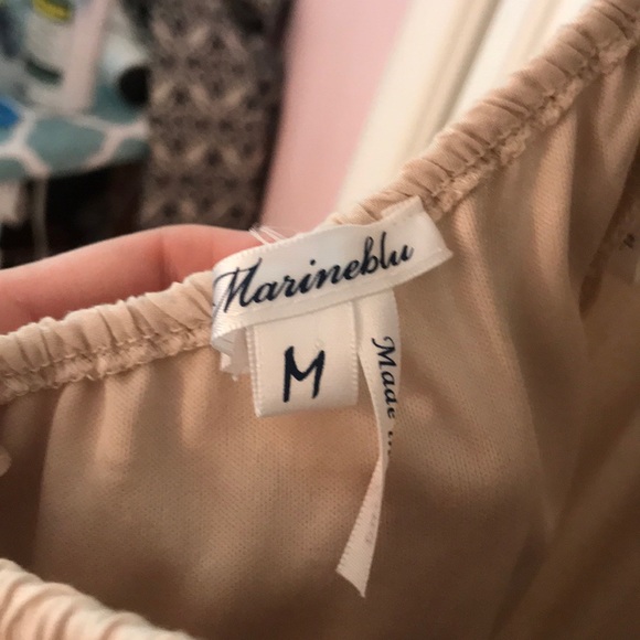 Nude maxi dress with open back - Picture 4 of 4